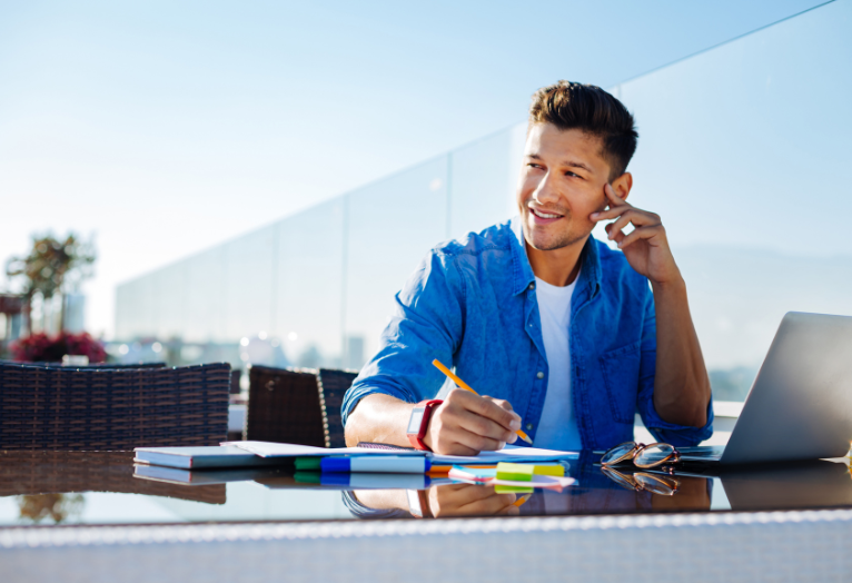 Les avantages du statut d'auto-entrepreneur en 2025 : le guide complet