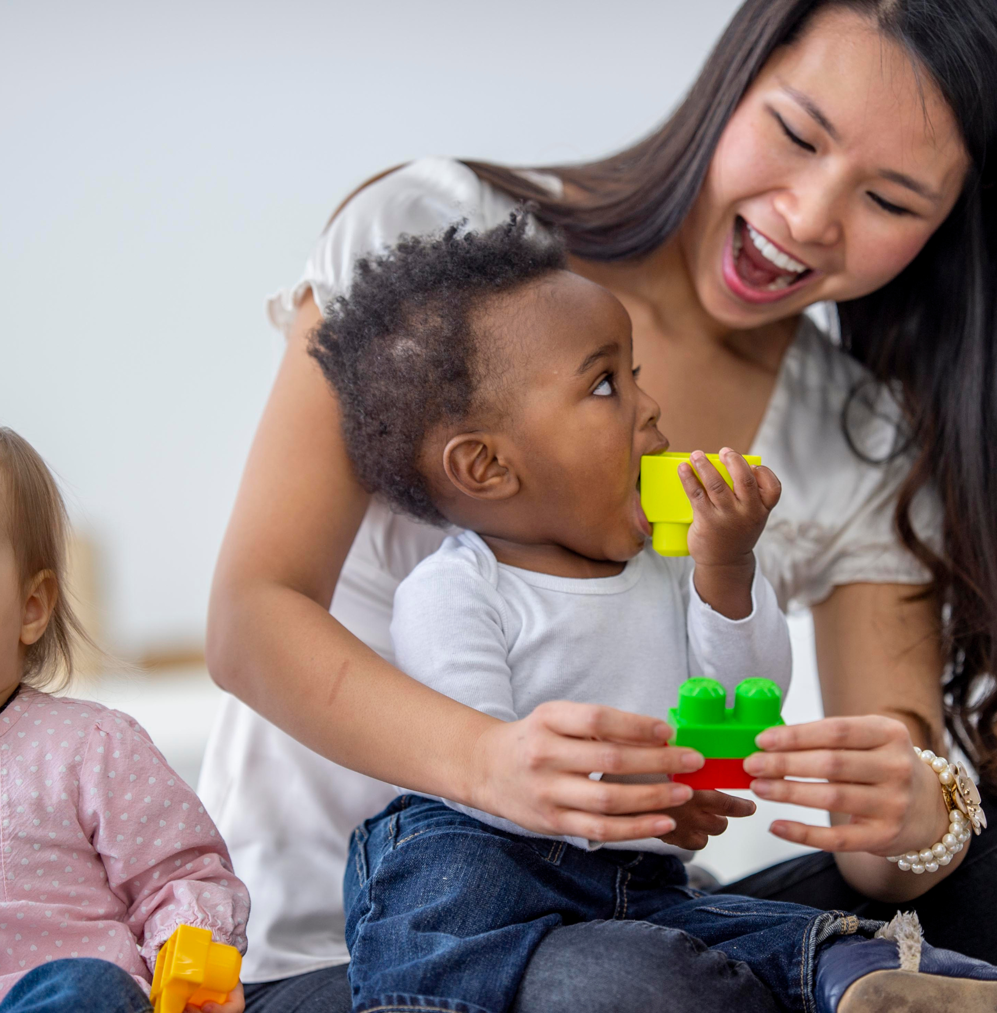 Devenir nounou : comment créer votre entreprise ?