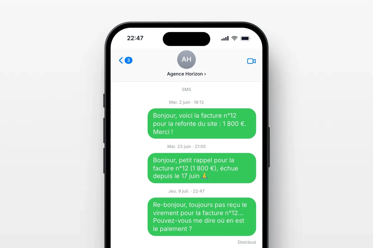 Relances de facture envoyées à la main par SMS, tard le soir, restées sans réponse