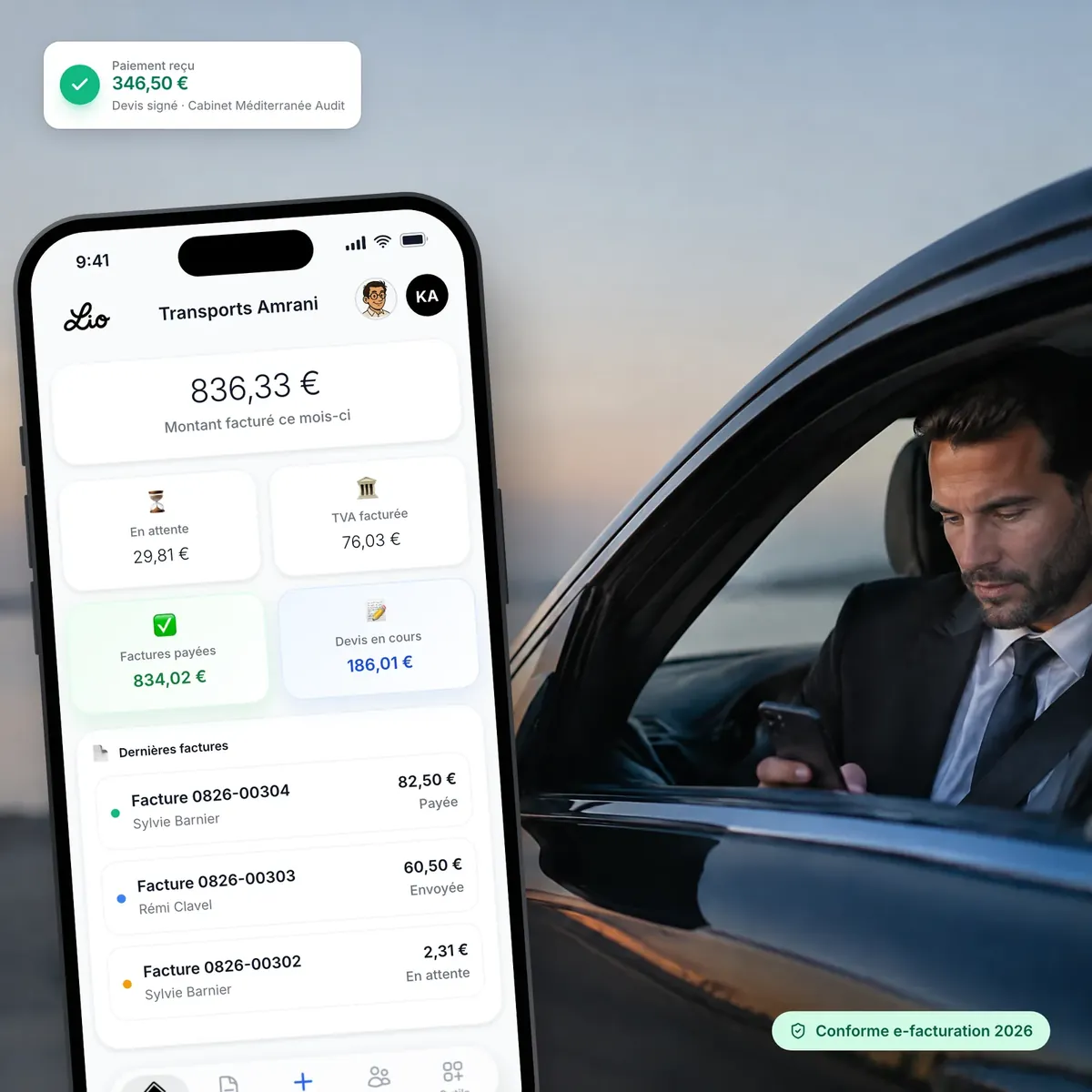 Chauffeur VTC consultant son tableau de bord Lio : chiffre d’affaires, TVA et factures payées