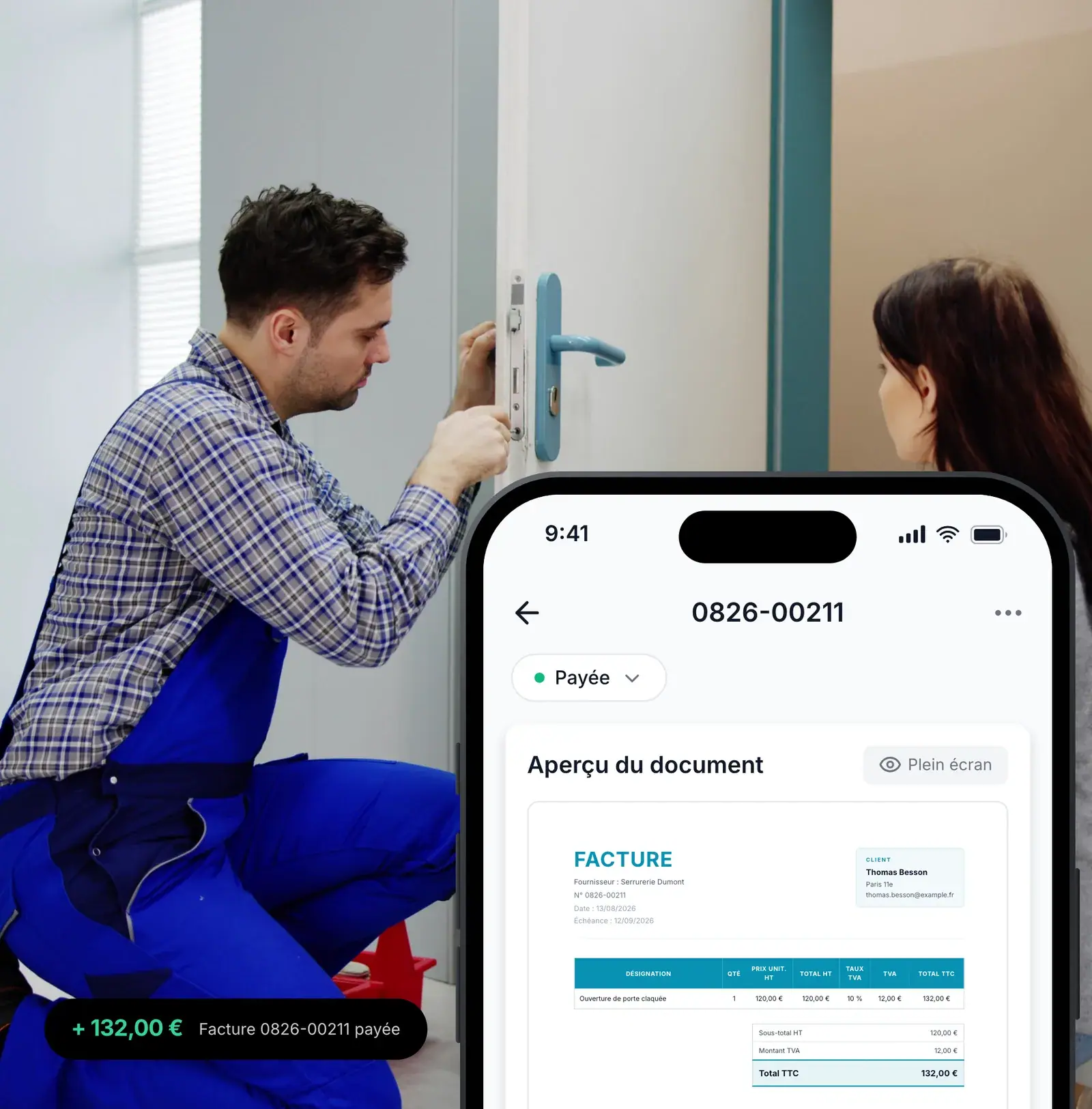Serrurier facturant une ouverture de porte depuis l’application Lio